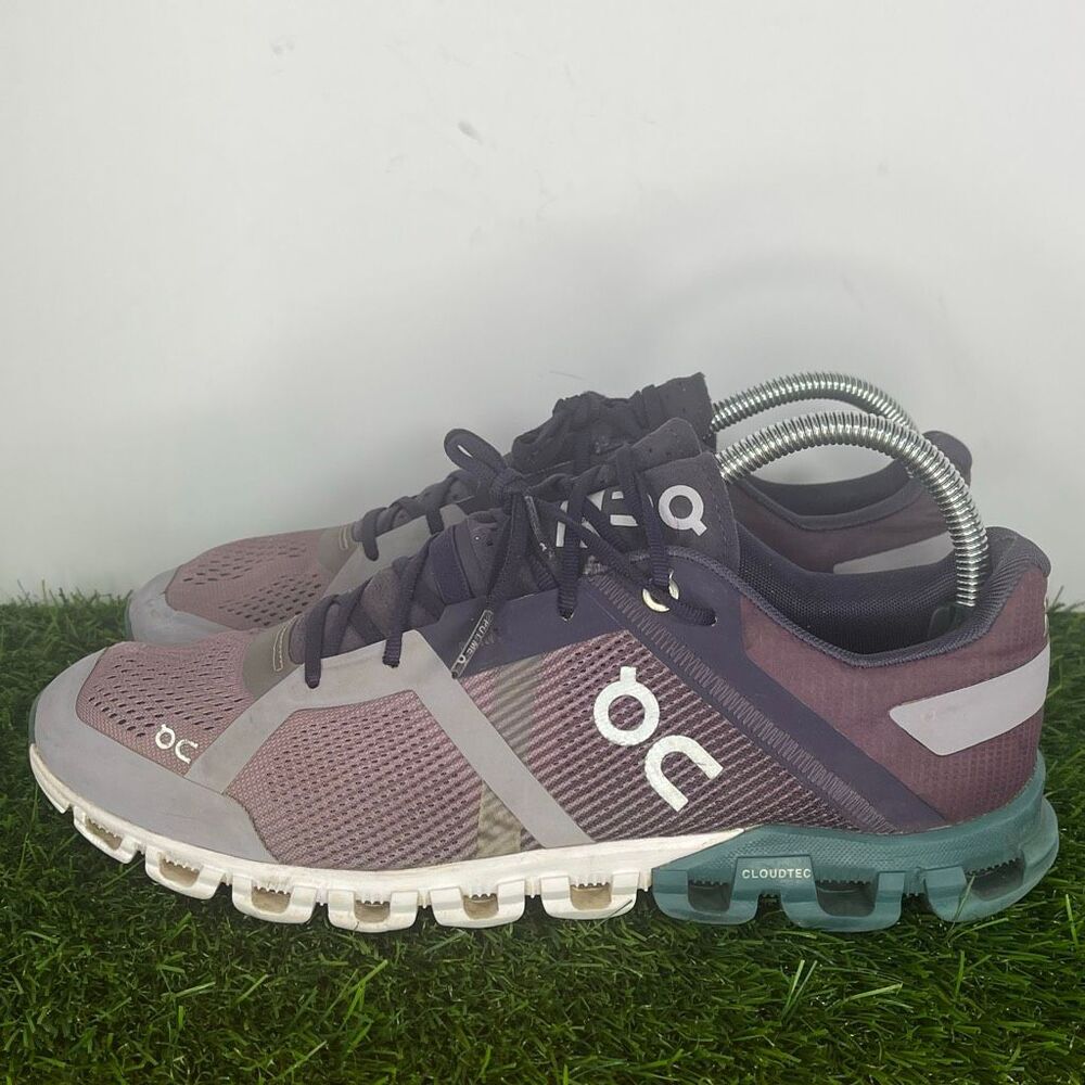 On Running Cloudflow V2 Women’s Size 9 Violet Tide Lace Up Running Sneakers